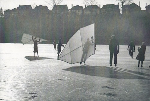 Ice-skating with sails