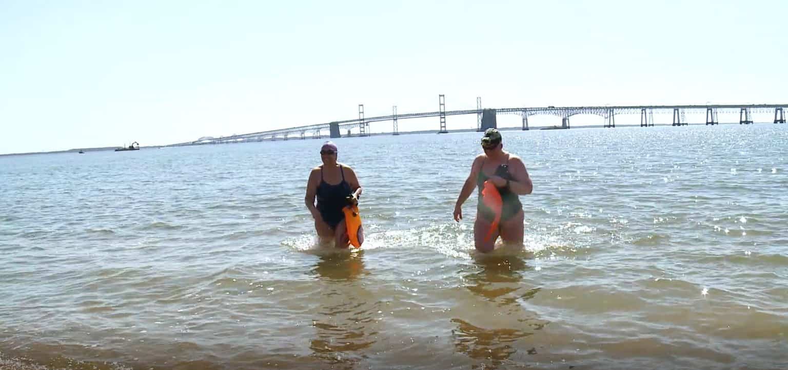 VIDEO Open Water Swimmers Train in