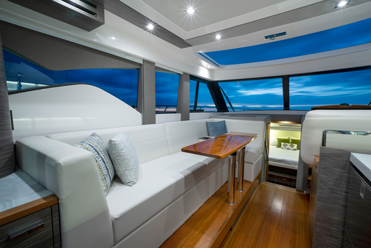 Featured Boat | Tiara Yachts 39 Coupe | Chesapeake Bay Magazine