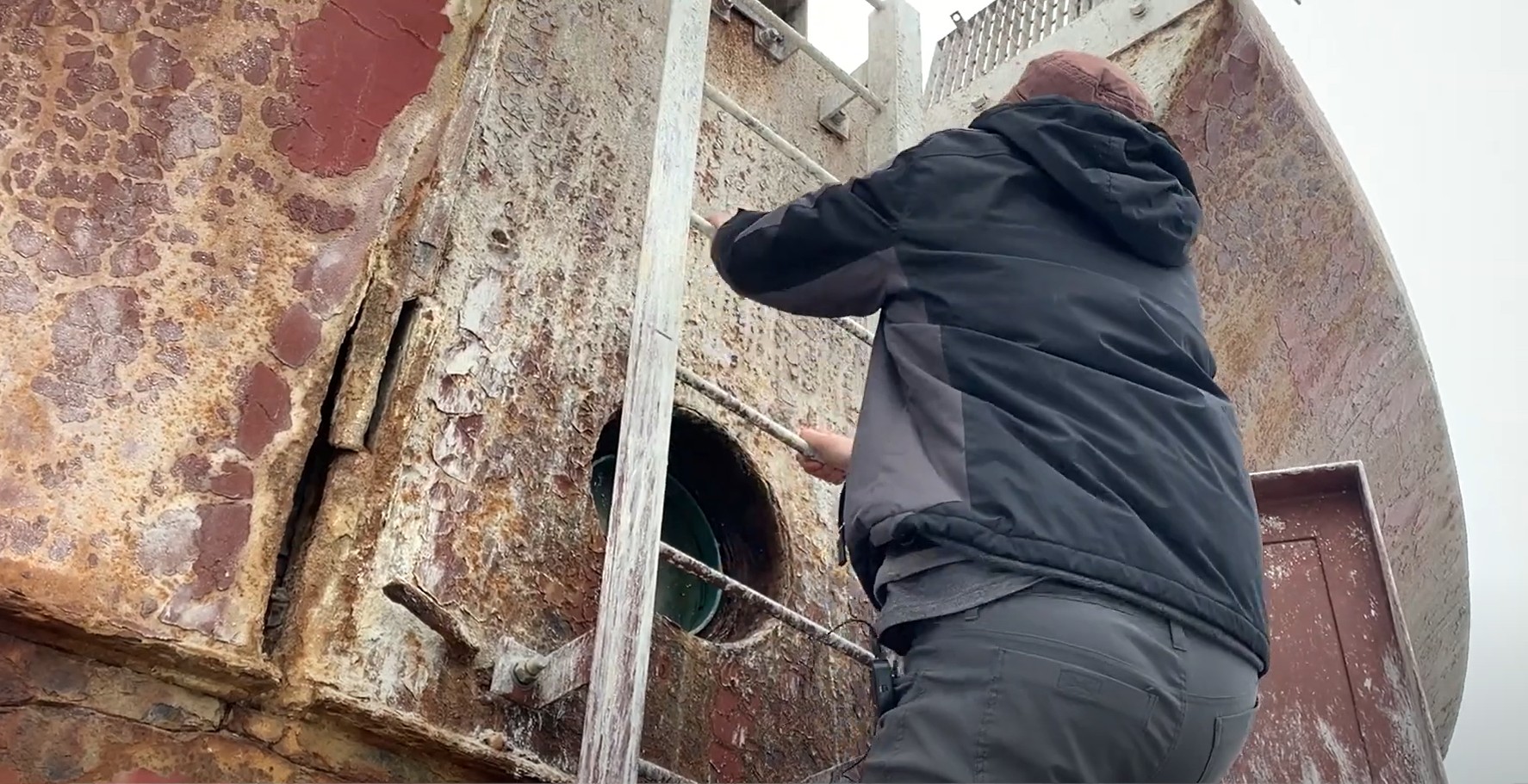VIDEO New Lighthouse Owner Steps Inside for the First Time