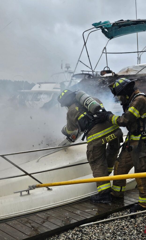 Photos: 3 Vessels Damaged in Boat Fire near Popular Hampton Roads ...